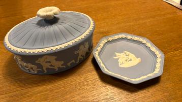 Wedgwood Jasperware Doosje & Schotel beschikbaar voor biedingen