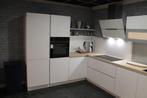 Showroom keuken Nolte Feel kleur arctic wit, Huis en Inrichting, Keuken | Complete keukens, Ophalen, Wit, Hoekkeuken, Nieuw