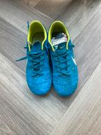 Voetbalschoenen maat 33 nike, Sport en Fitness, Maat XS of kleiner, Ophalen, Zo goed als nieuw, Schoenen