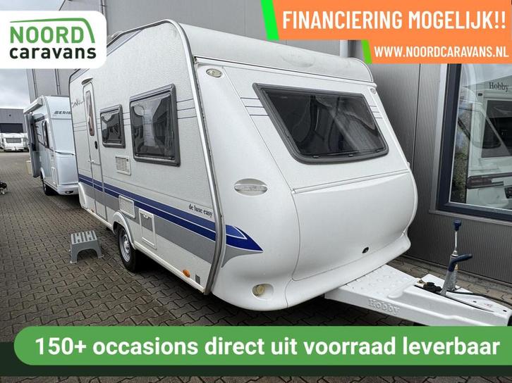 Hobby De Luxe 400 KB VOORTENT + 4 PERS + STAPELBED, Caravans en Kamperen, Caravans, Bedrijf, tot en met 4, 750 - 1000 kg, Hobby
