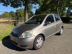 Toyota Yaris 1.3 16V Vvti 5DR 2005 Grijs airco, Auto's, Toyota, Voorwielaandrijving, 880 kg, 4 cilinders, 400 kg