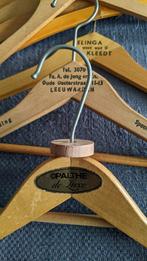 Houten kledinghangers vintage, Kleding | Dames, Kledinghangers, Ophalen of Verzenden, Zo goed als nieuw, Hout