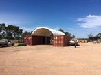Greenland - tent tussen containers - container overkapping -