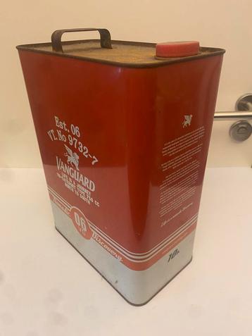 Vintage Vanguard Oliekan 10L Blik ( Man Cave ). beschikbaar voor biedingen