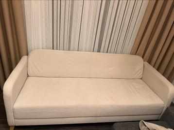 3 seater IKEA bank beschikbaar voor biedingen