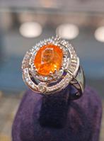 Prachtige Orange Saffier met diamant wit gouden ring, Nieuw, Ophalen of Verzenden, 17 tot 18, Dame