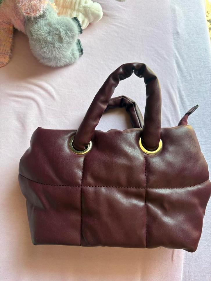 Bruine Handtas Gewatteerd Design, Sieraden, Tassen en Uiterlijk, Tassen | Damestassen, Zo goed als nieuw, Handtas, Bruin, Ophalen of Verzenden