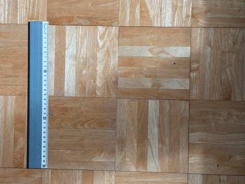 Gezocht: Ikea houten parket tegels 30 x 30 beschikbaar voor biedingen