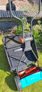 Keurige GARDENA  kooimesmaaier compleet met opvangbak, Kooimesmaaier, Ophalen, Zo goed als nieuw
