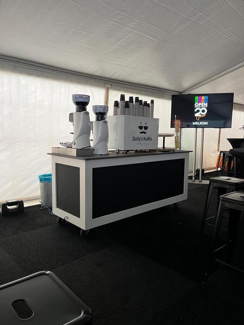 Leuke ruime Koffie barista tafel met hef systeem!, Huis en Inrichting, Barren, Zo goed als nieuw, Ophalen