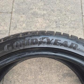 Goodyear winterbanden  255/40R20 101 V ultra grip   beschikbaar voor biedingen