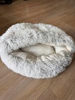 2 fluffy katten mandjes (mogen ook per stuk weg), Ophalen of Verzenden, Zo goed als nieuw