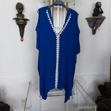 Tuniek in de maat 48/50 beschikbaar voor biedingen