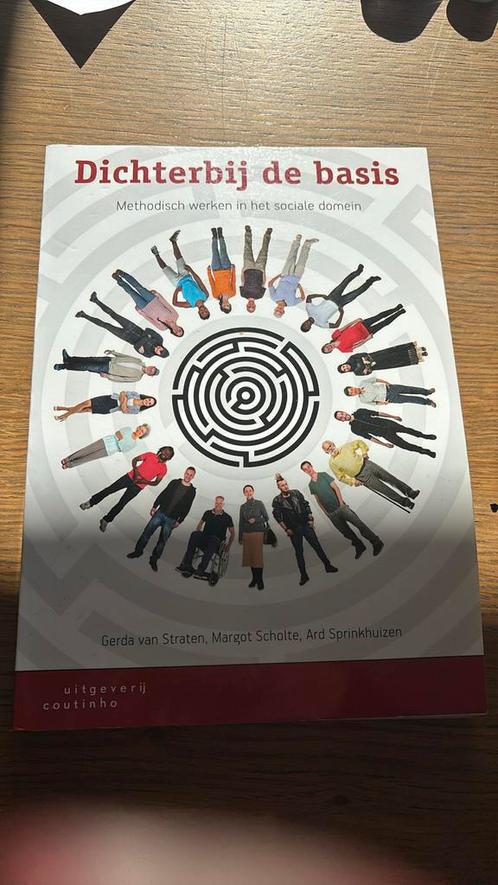Margot Scholte - Dichterbij de basis, Boeken, Wetenschap, Zo goed als nieuw, Sociale wetenschap, Ophalen of Verzenden