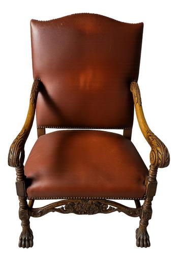 Antieke Lederen Stoel met Houten Frame beschikbaar voor biedingen