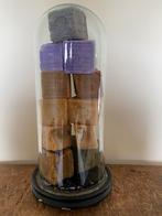 Brocante: Grote glazen stolp met oude marseille zeep, Ophalen