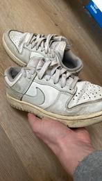 Nike dunks, Kleding | Dames, Schoenen, Ophalen of Verzenden, Zo goed als nieuw, Wit, Sneakers of Gympen