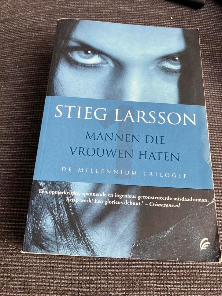 Stieg Larsson - Mannen die vrouwen haten, Boeken, Thrillers, Gelezen, Scandinavië, Ophalen of Verzenden