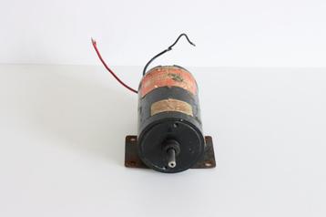 12 volt electromotor beschikbaar voor biedingen