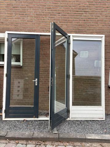 Openslaande Tuindeuren met Kozijn inclusief hor beschikbaar voor biedingen