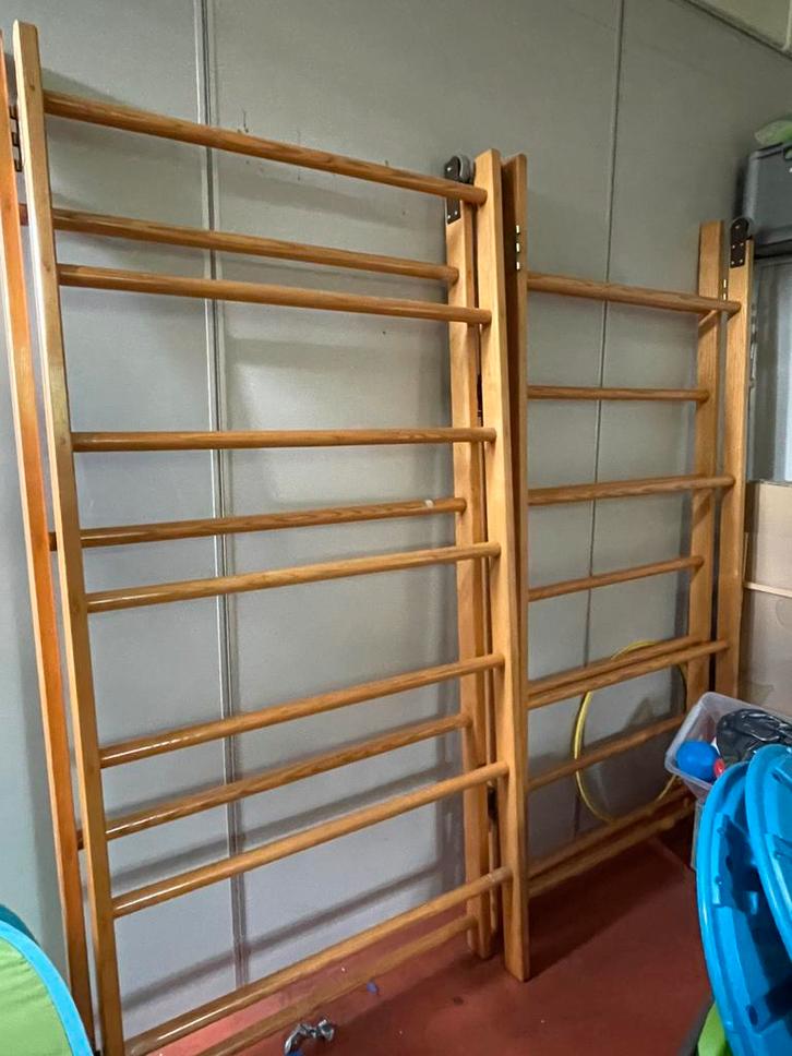 Klimtoestellen gymzaal kleuters, Doe-het-zelf en Verbouw, Kozijnen en Schuifpuien, Zo goed als nieuw, Raamkozijn, Hout, 75 tot 150 cm