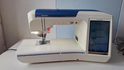Complete borduurmachine Brother Innovis V1 met PE design, Hobby en Vrije tijd, Borduren en Borduurmachines, Zo goed als nieuw