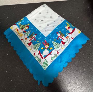 Nieuw winter tafelkleed 80 x 80 cm sneeuwpoppen beschikbaar voor biedingen