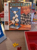 Onderuit oude uitvoering als nieuw, Hobby en Vrije tijd, Gezelschapsspellen | Bordspellen, Ophalen of Verzenden, Zo goed als nieuw