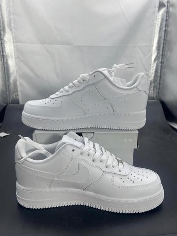 Nike airforce wit maat 43 NIEUW beschikbaar voor biedingen