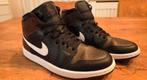 Nike air Jordan 1MID EMEA baroque brown, Bruin, Nike, Nieuw, Ophalen of Verzenden