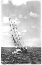 981725	Arnemuiden	Zeeland	1975 Zeilen op Veerse meer	Gelopen, Verzamelen, Ansichtkaarten | Nederland, Ophalen of Verzenden, 1960 tot 1980