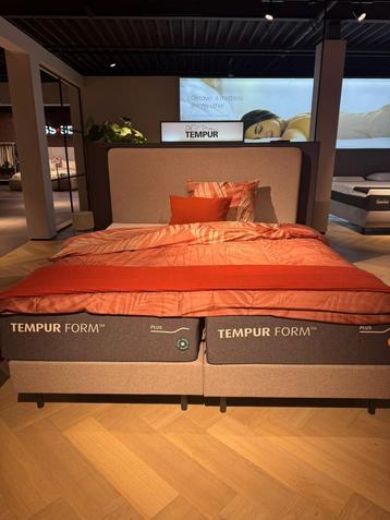 Boxspring Tempur classic  beschikbaar voor biedingen