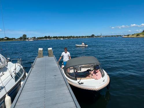 Lago Amore 540 sloep met ligplaats, trailer, 20pk Suzuki, Watersport en Boten, Sloepen, Gebruikt, 10 tot 30 pk, 3 tot 6 meter