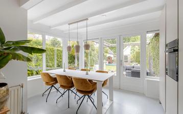 Eetkamertafel handgemaakt 220x83cm beschikbaar voor biedingen