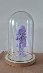 Decoratief beeldje meisje met glazen stolp – duikhelm & octo, Ophalen of Verzenden, Nieuw