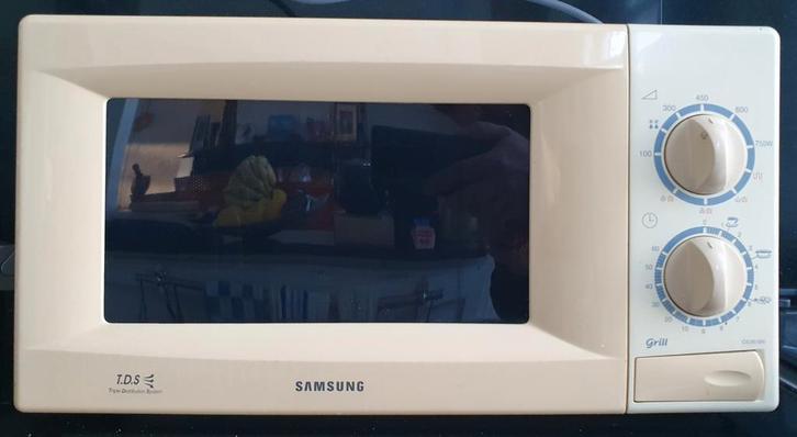 Samsung CE2618N combi magnetron-grill, Witgoed en Apparatuur, Magnetrons, Gebruikt, Vrijstaand, Combimagnetron, 45 tot 60 cm, Grill