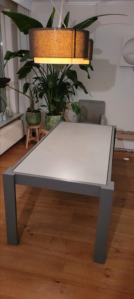 Eettafel zeer degelijk en zwaar uitgevoerd, Huis en Inrichting, Tafels | Eettafels, Gebruikt, 50 tot 100 cm, 200 cm of meer, Rechthoekig