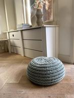 Gebreide lichtblauwe poef, Minder dan 50 cm, Rond, Minder dan 50 cm, Ophalen of Verzenden