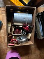 Doos met Bakeliet Keukenapparatuur etc, Antiek en Kunst, Ophalen of Verzenden