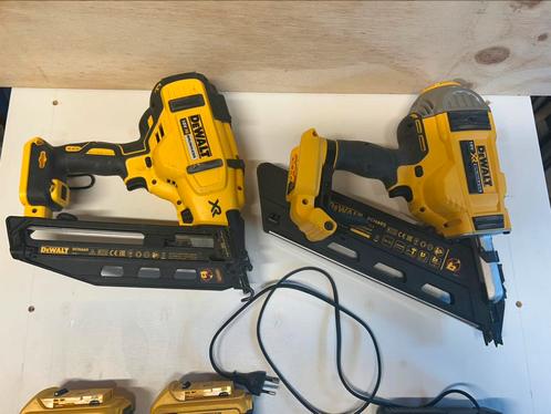 Dewalt tackers DCN660 & DCN692 + 3 accu’s en diverse nagels, Doe-het-zelf en Verbouw, Gereedschap | Handgereedschap, Zo goed als nieuw