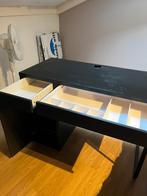 Bureau van ikea, Ophalen, Zo goed als nieuw