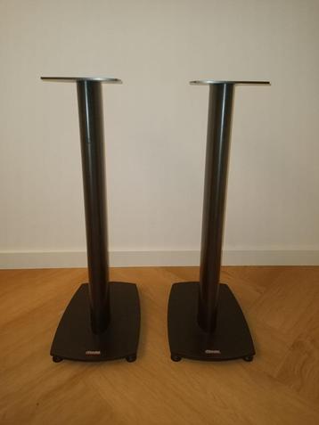 Dynaudio speaker stands beschikbaar voor biedingen