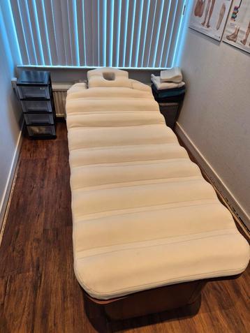 Elektrische Behandeltafel met Verwarming beschikbaar voor biedingen