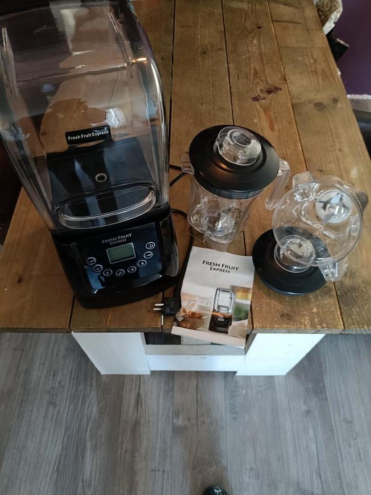 Blender fresh fruit icecoffee smoothie, Huis en Inrichting, Keuken | Keukenbenodigdheden, Zo goed als nieuw, Ophalen