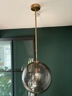 Messing hanglamp met glazen bol., Huis en Inrichting, Lampen | Hanglampen, Ophalen, Zo goed als nieuw