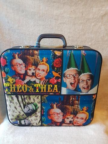 Unieke vintage Theo en Thea logeer koffer upcycle  beschikbaar voor biedingen
