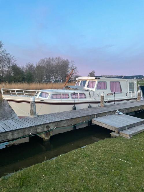 Fidego salon kruiser, Watersport en Boten, Motorboten en Motorjachten, Zo goed als nieuw, Staal, Diesel, Ophalen