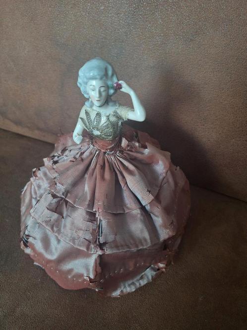 Half doll lamp, Antiek en Kunst, Curiosa en Brocante, Ophalen of Verzenden