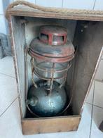 Zeer oude druklamp, Ophalen, Gebruikt
