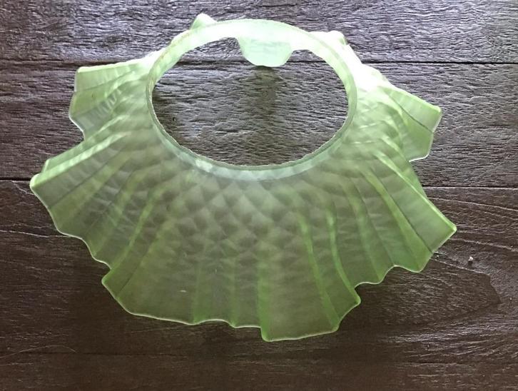 Antiek lichtgroen glazen bloemschikrand voor vaas, Antiek en Kunst, Antiek | Glas en Kristal, Ophalen